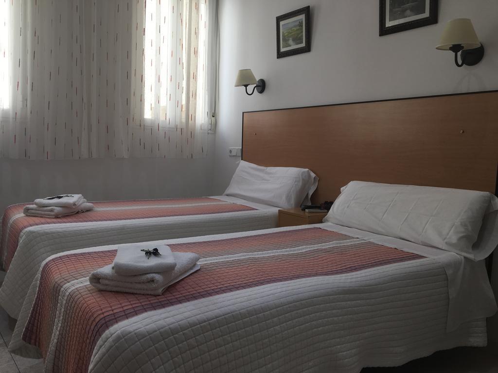 Hostal R. Lido Madrid Exterior foto