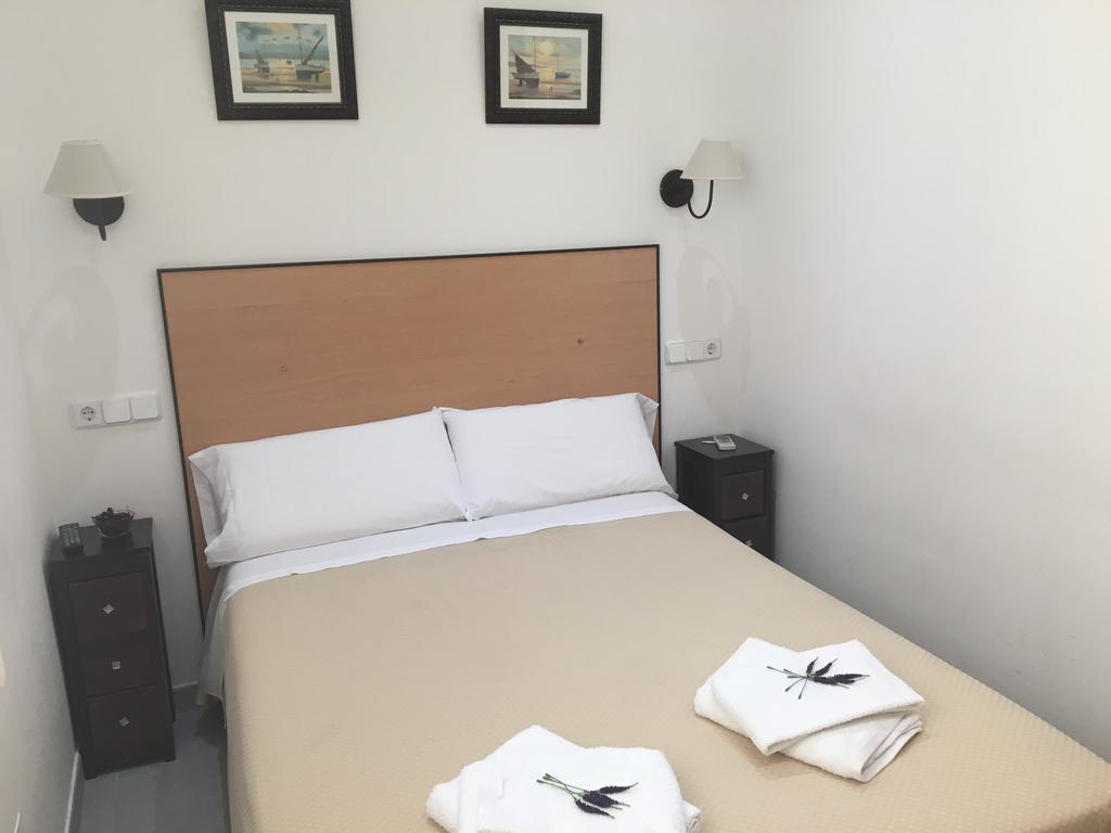 Hostal R. Lido Madrid Exterior foto